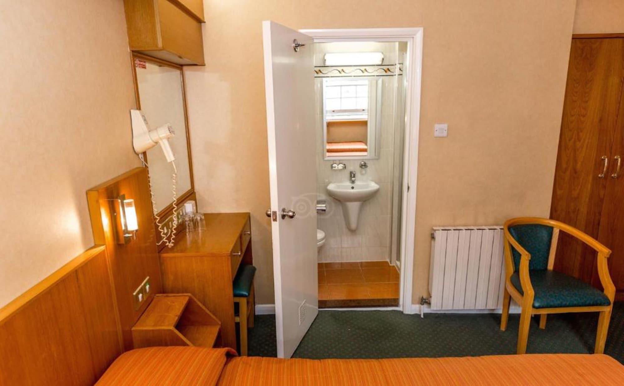 Beverley City Лондон Экстерьер фото